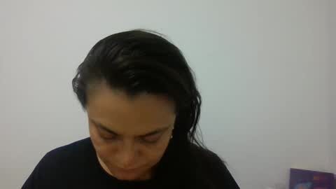 Snapshot of dapnne24 chatting on March 4, 2:21 pm dapnne online show from March 4, 2:21 pm