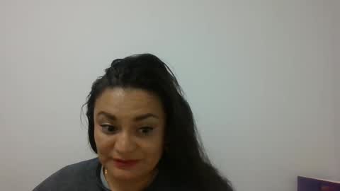 Snapshot of dapnne24 chatting on February 18, 8:37 pm dapnne online show from February 18, 8:37 pm