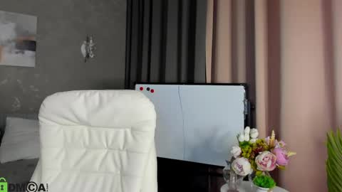 Daria J online show from May 16, 10:36 am