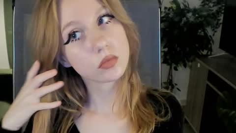Snapshot of dariatate chatting on September 21, 12:04 pm Daria Tate online show from September 21, 12:04 pm