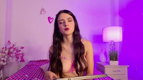 dark_angell77 online show from May 26, 11:09 am