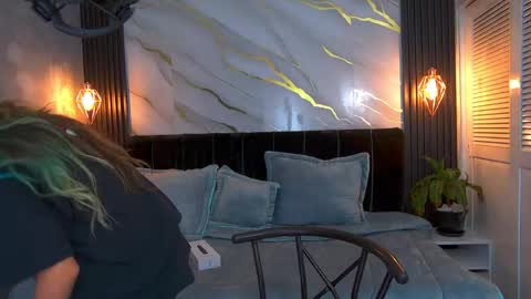 dark_dominika online show from May 5, 1:03 pm