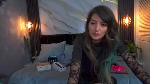 dark_dominika online show from May 8, 1:14 pm