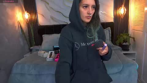 dark_dominika online show from June 26, 1:45 pm