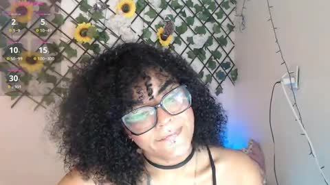 dark_flama online show from May 18, 11:22 pm