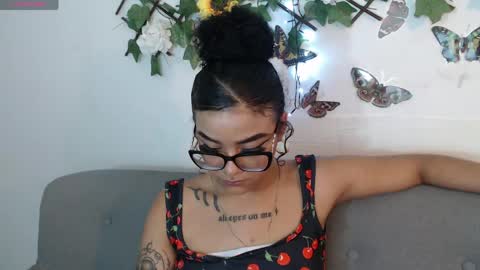 dark_flama online show from May 10, 2:02 am