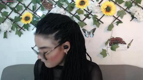 dark_flama online show from May 2, 12:36 am