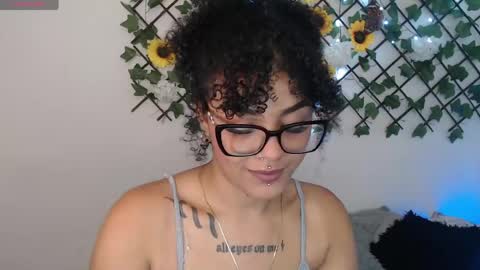 dark_flama online show from May 17, 2:44 am