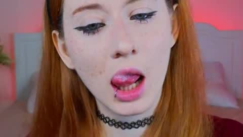 Lola online show from May 24, 2:32 am