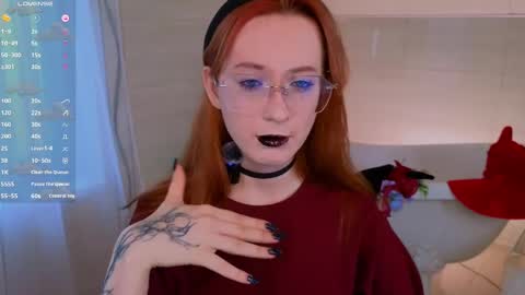 Lola online show from March 31, 2:00 am