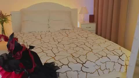 Lola online show from March 23, 1:56 am