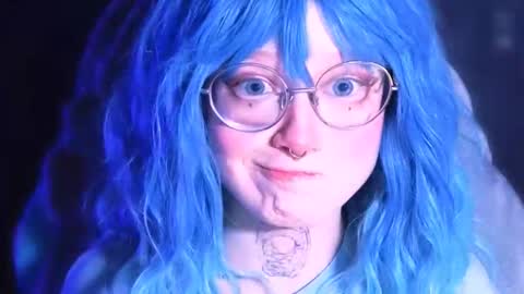 Lucious Foijieh online show from March 8, 6:23 pm