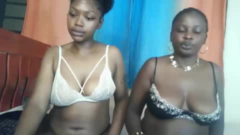 darkkhoney online show from April 29, 12:14 am