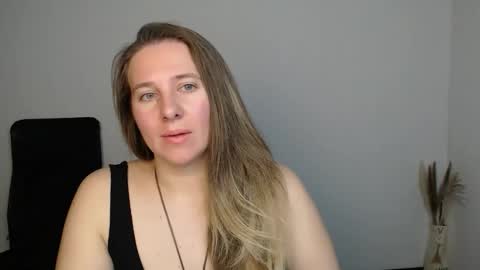 Anna online show from November 14, 2:39 pm