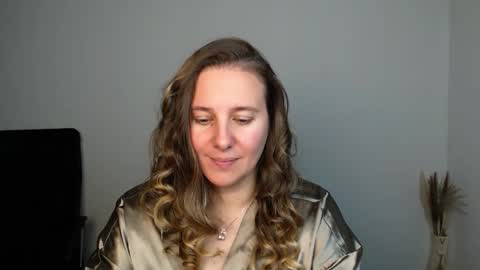 Anna online show from November 19, 5:13 pm