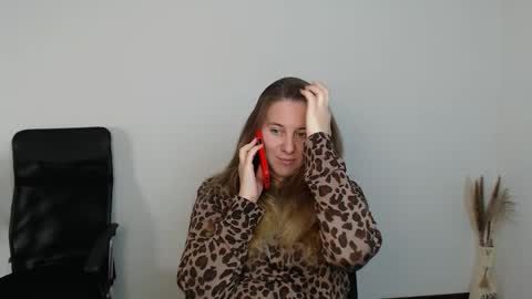 Anna online show from November 13, 2:27 pm