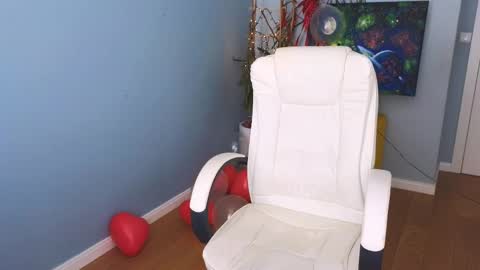 Snapshot of darkmoon____ chatting on March 1, 1:29 pm darkmoon____ online show from March 1, 1:29 pm