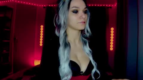 roseredgoddess online show from February 11, 2:47 am