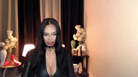 HAPPY BIRTHDAY MISTRESS MADRIANA online show from January 4, 11:22 am