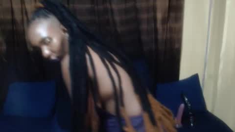 Darksultryxx30 online show from April 9, 6:19 am