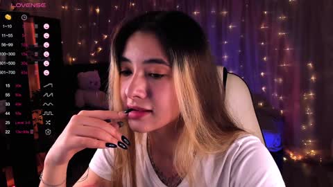Belle online show from December 15, 4:51 am