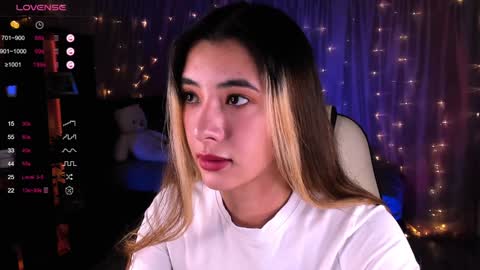 Belle online show from December 16, 4:23 am