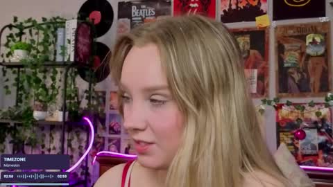 lina online show from September 19, 9:03 pm