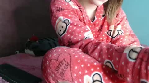 Dafne online show from January 14, 1:15 am