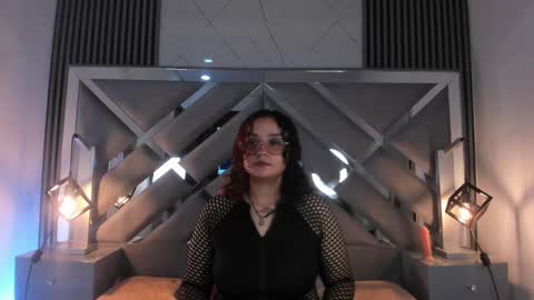 Emma online show from March 3, 4:10 am
