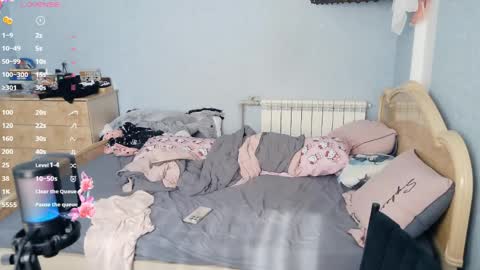 Alice online show from March 25, 10:07 am