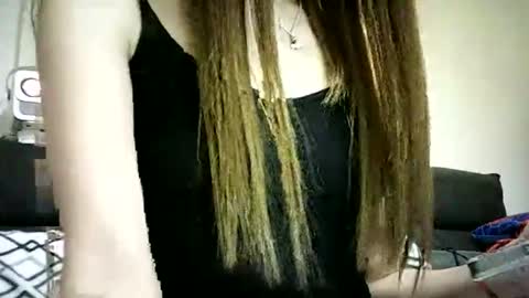 dayenelis online show from January 12, 6:02 pm