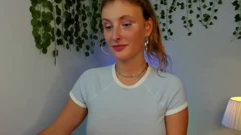 dayna_sunset online show from October 5, 11:04 am