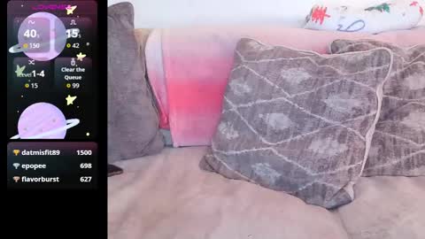 Dazeddesty  online show from November 17, 5:35 pm