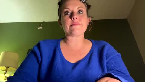 dazeyluv online show from January 3, 4:00 am