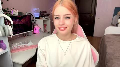 Maggie online show from April 29, 2:37 am