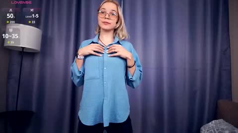 Charlie 18yo online show from October 7, 6:40 am