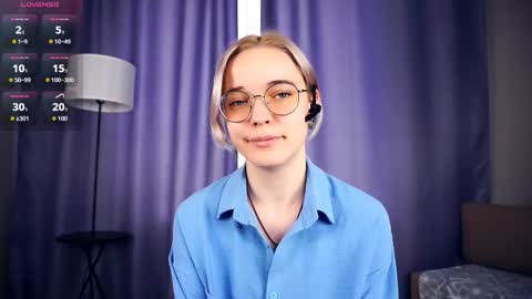 Snapshot of deannmaslen chatting on October 1, 6:40 am Charlie 18yo online show from October 1, 6:40 am