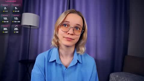 Snapshot of deannmaslen chatting on September 17, 6:33 am Charlie 18yo online show from September 17, 6:33 am