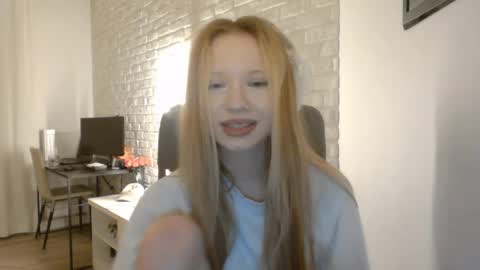 Amanda online show from May 17, 8:19 pm