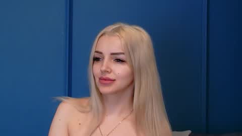 DeeaVIP online show from March 20, 7:35 am