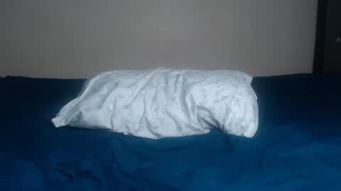 Dee online show from March 15, 2:02 am