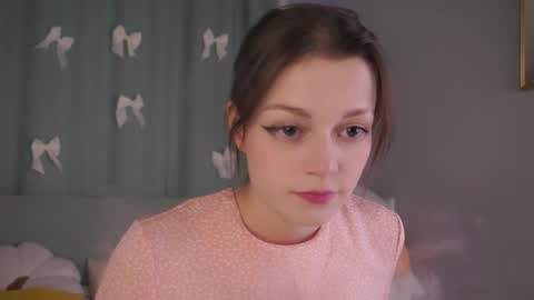 Lola online show from May 19, 12:12 pm