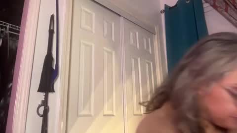 Tori online show from December 2, 3:30 am