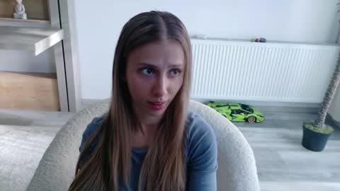 Di online show from May 17, 3:33 pm