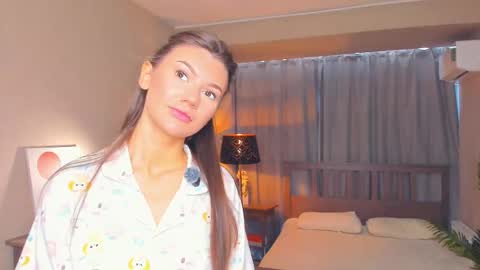 Laura online show from March 25, 7:11 am