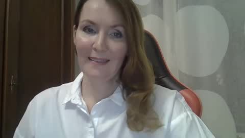 Snapshot of deina_forec6 chatting on December 21, 8:00 pm deina_forec6 online show from December 21, 8:00 pm