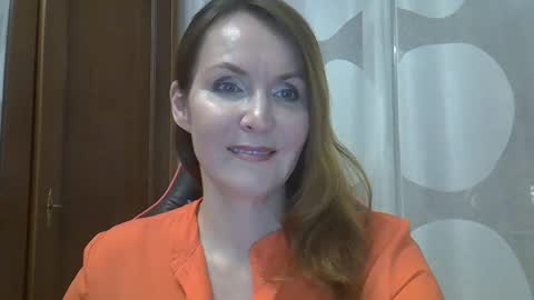 Snapshot of deina_forec6 chatting on December 17, 7:15 pm deina_forec6 online show from December 17, 7:15 pm