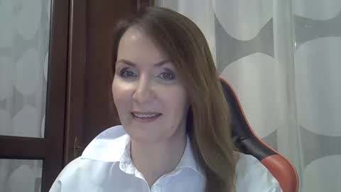 Snapshot of deina_forec6 chatting on December 12, 7:15 pm deina_forec6 online show from December 12, 7:15 pm