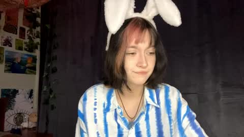 Alisa online show from April 4, 8:40 pm