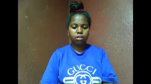 deliah712909 online show from December 28, 3:37 pm